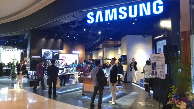 Produk Terbaru Samsung Official Store